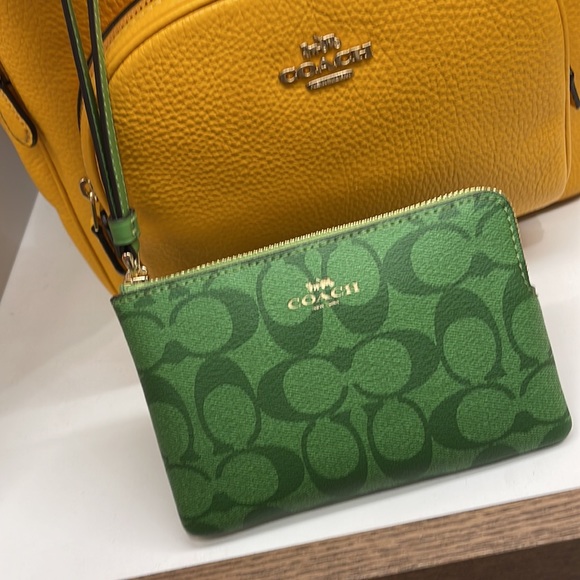 Coach Corner Zip Wristlet With Mini Vintage Rose Print Pink Lemonade Multi - Picture 14 of 16